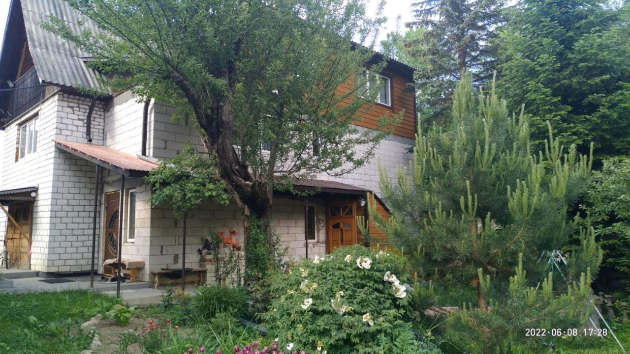 Hotel Pid Skeleyu Lazeshchyna Esterno foto